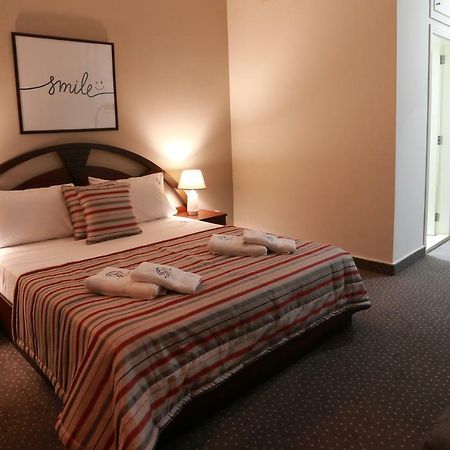 Adma wa Dafneh Nine Seven Hotel מראה חיצוני תמונה