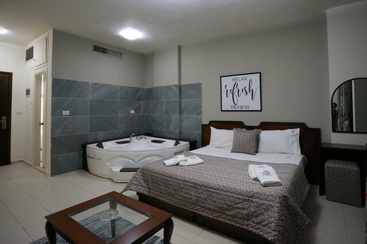 Adma wa Dafneh Nine Seven Hotel מראה חיצוני תמונה