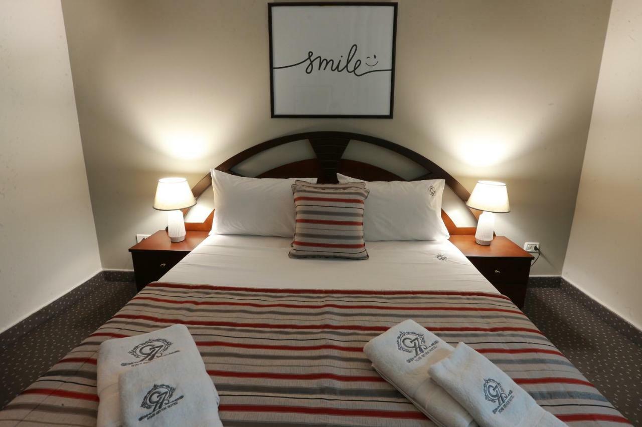 Adma wa Dafneh Nine Seven Hotel מראה חיצוני תמונה