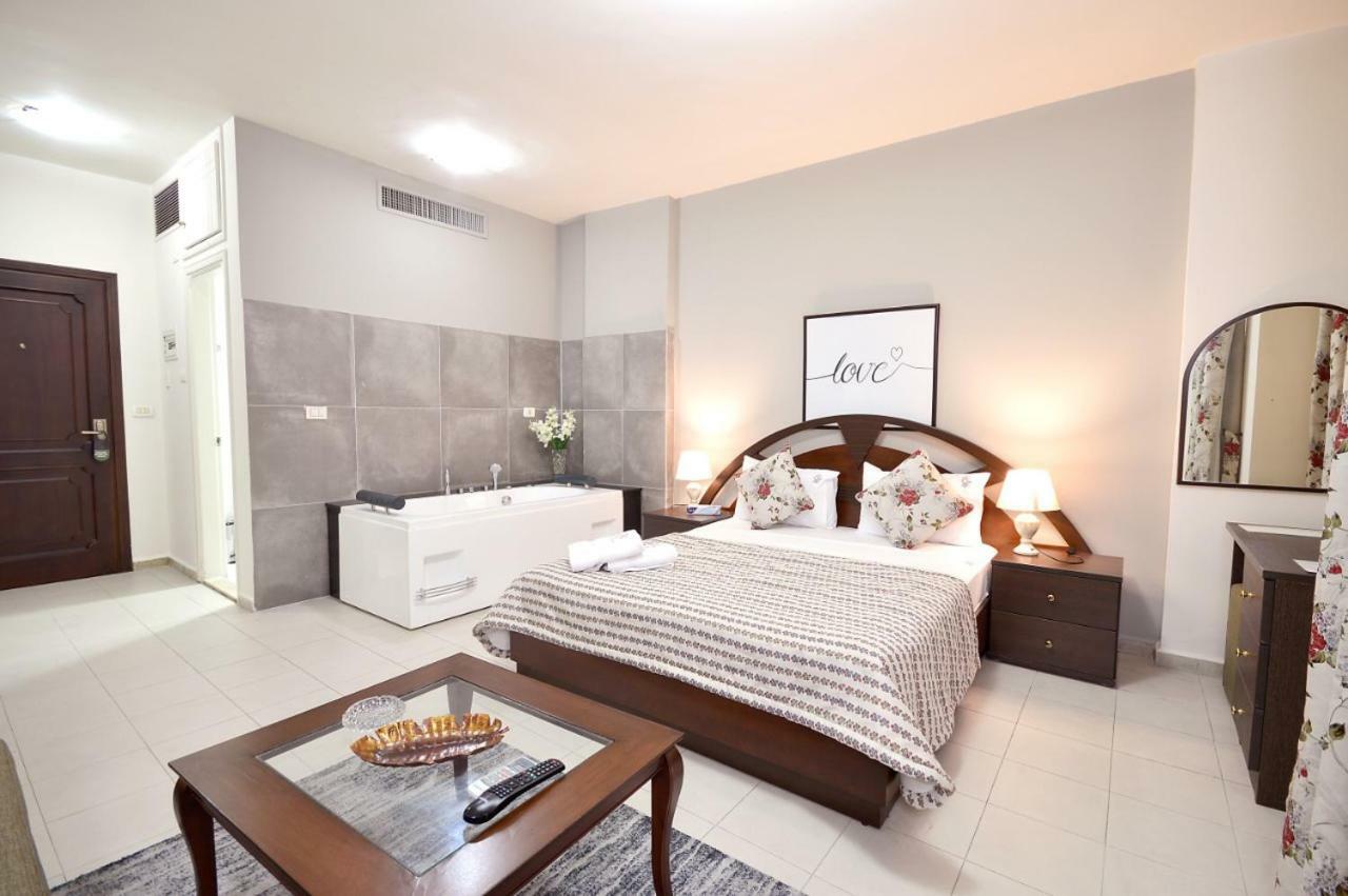 Adma wa Dafneh Nine Seven Hotel מראה חיצוני תמונה
