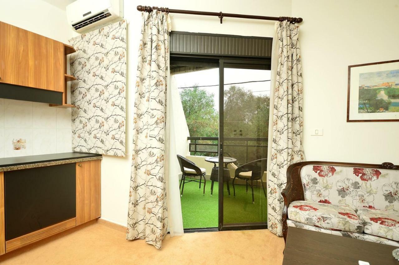 Adma wa Dafneh Nine Seven Hotel מראה חיצוני תמונה